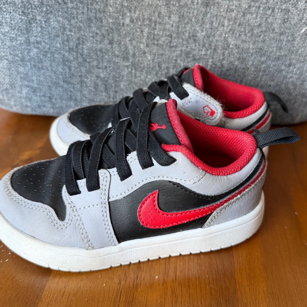 Little Kid's/ Toddler's Jordan 1 Low Alt Black/Fire Red-Cement Grey